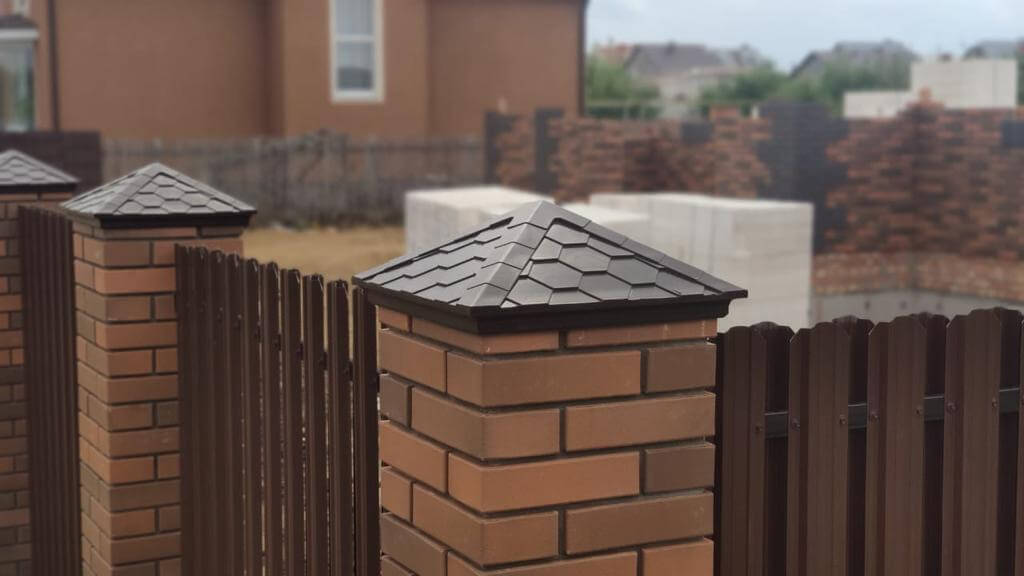 Колпак Zking Эверест Коричневый на столб 1.5х1.5 кирпича (390х390мм) в Саратове фото