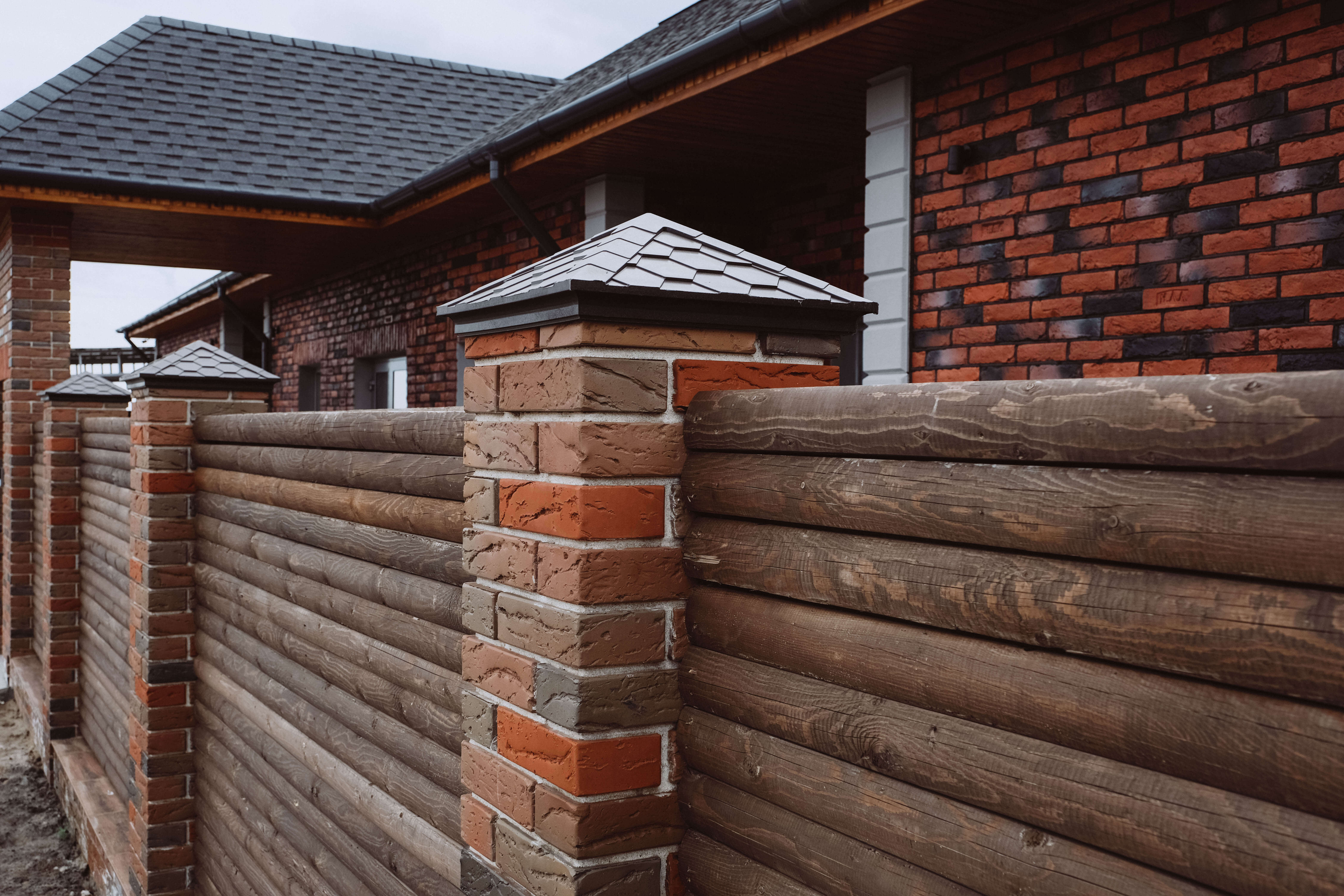 Колпак Zking Эверест Коричневый на столб 1.5х1.5 кирпича (390х390мм) в Саратове фото