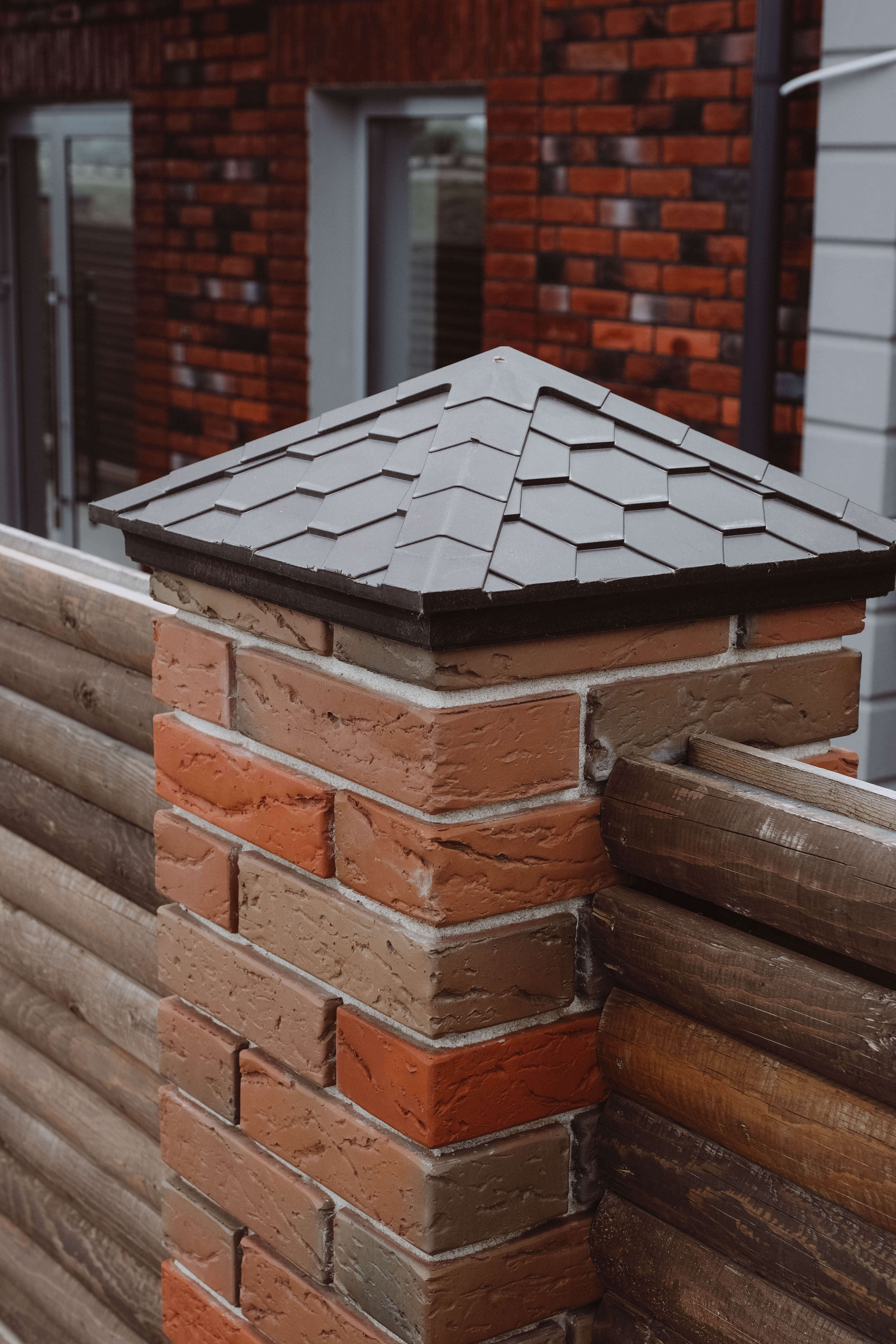 Колпак Zking Эверест Коричневый на столб 1.5х1.5 кирпича (390х390мм) в Саратове фото