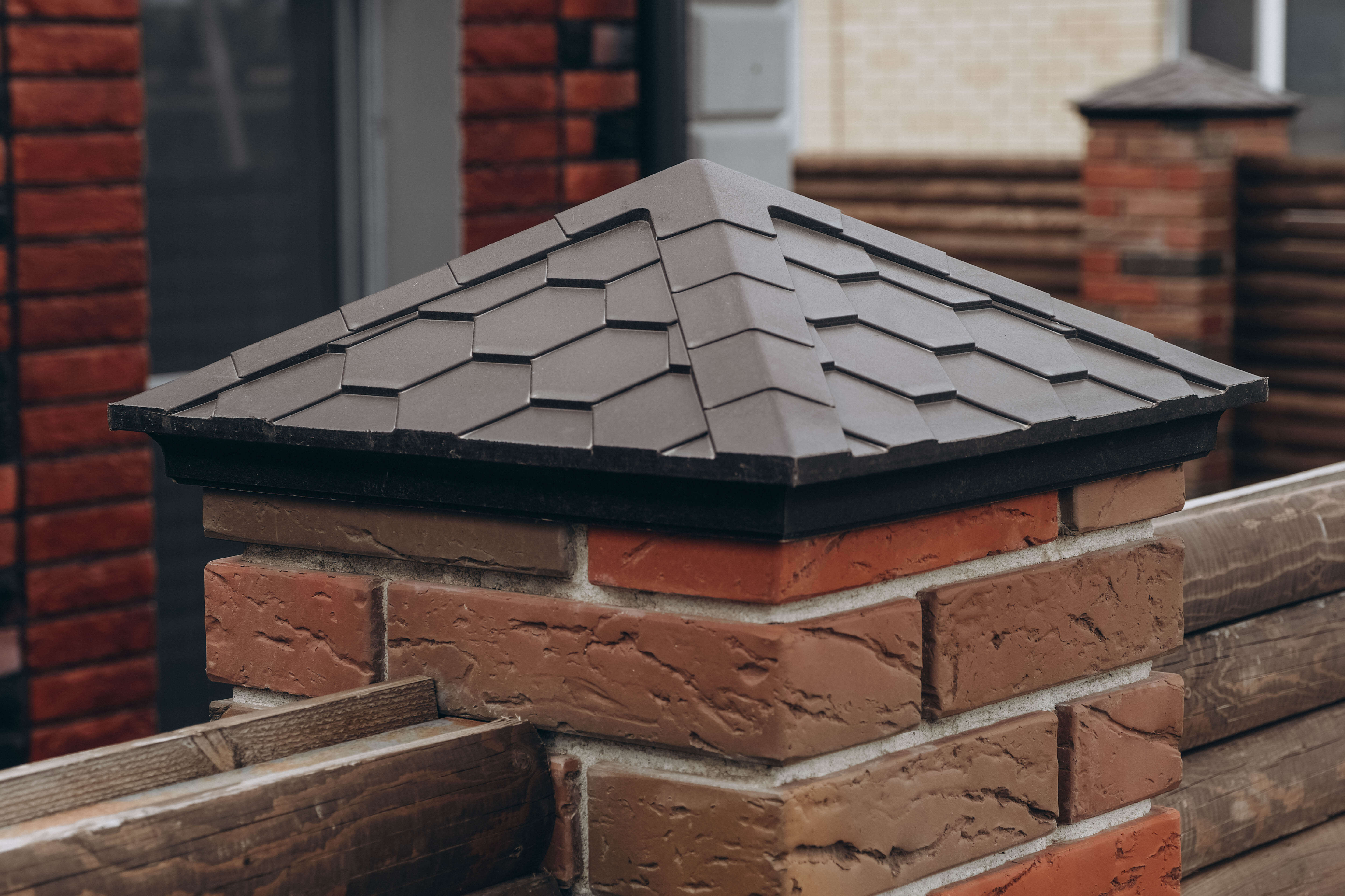 Колпак Zking Эверест Коричневый на столб 1.5х1.5 кирпича (390х390мм) в Саратове фото